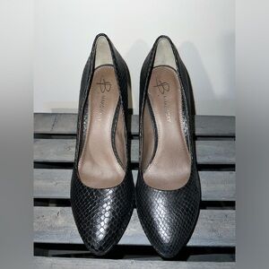 B Makovsky snakeskin heels